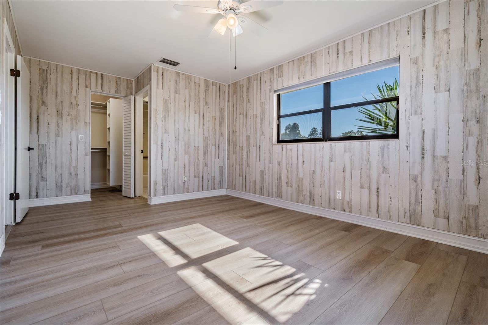 Image 13 of 56 For 2735 Sherbrooke Lane A