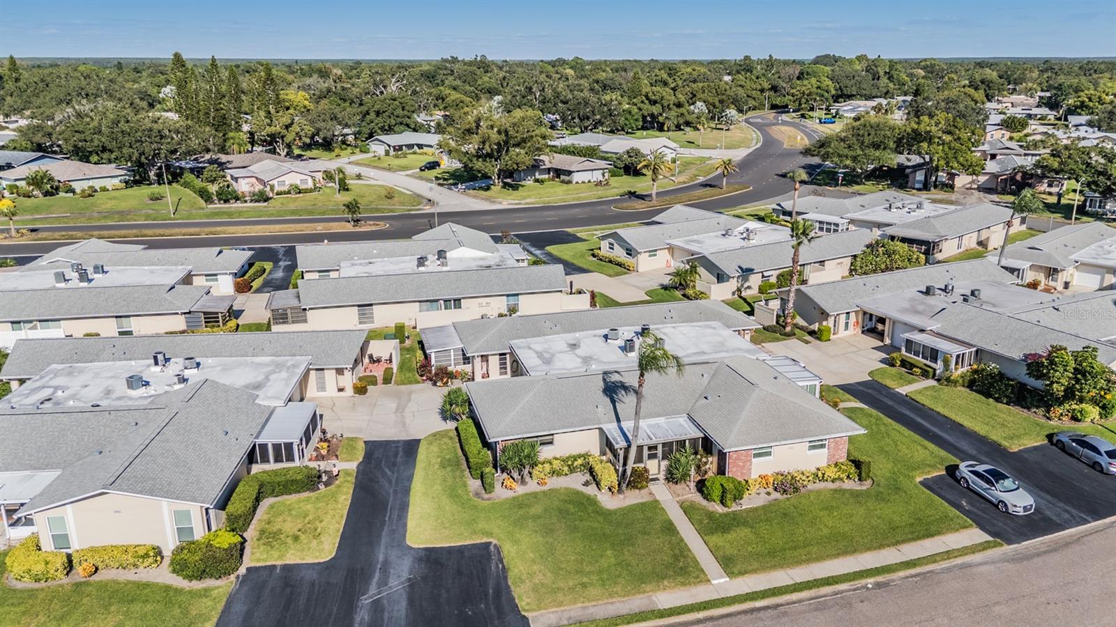 Image 29 of 56 For 2735 Sherbrooke Lane A