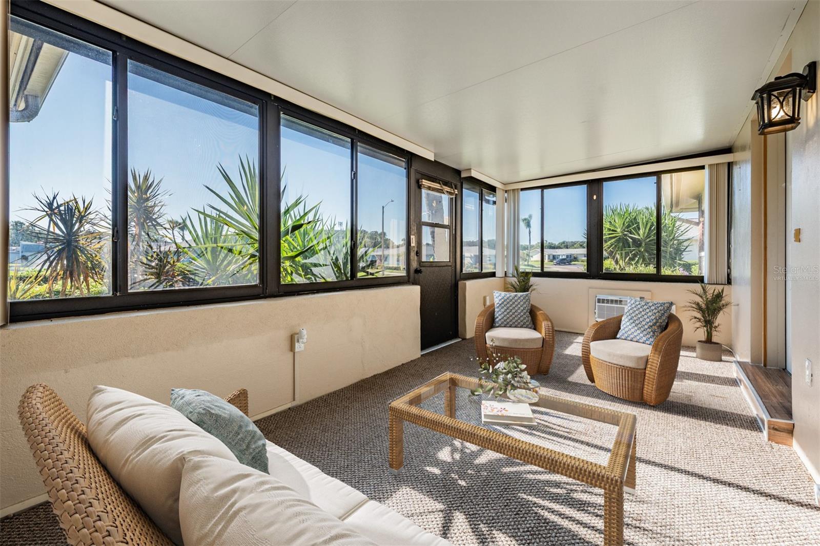 Image 3 of 56 For 2735 Sherbrooke Lane A