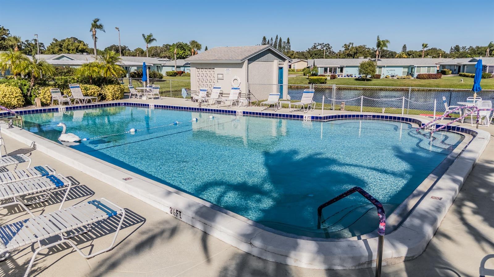 Image 35 of 56 For 2735 Sherbrooke Lane A