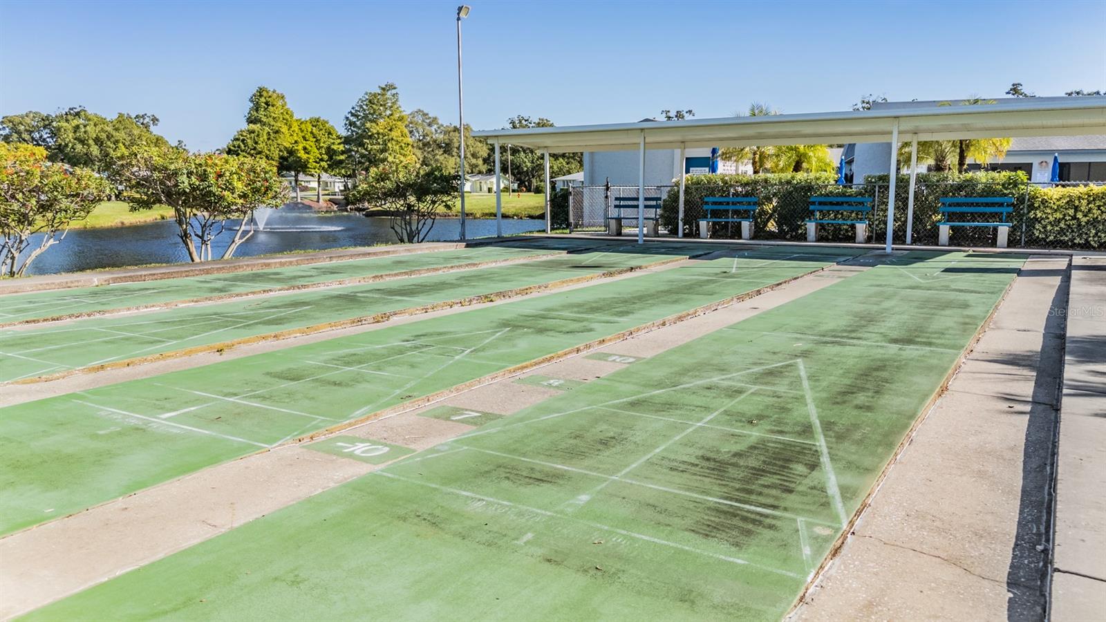 Image 37 of 56 For 2735 Sherbrooke Lane A