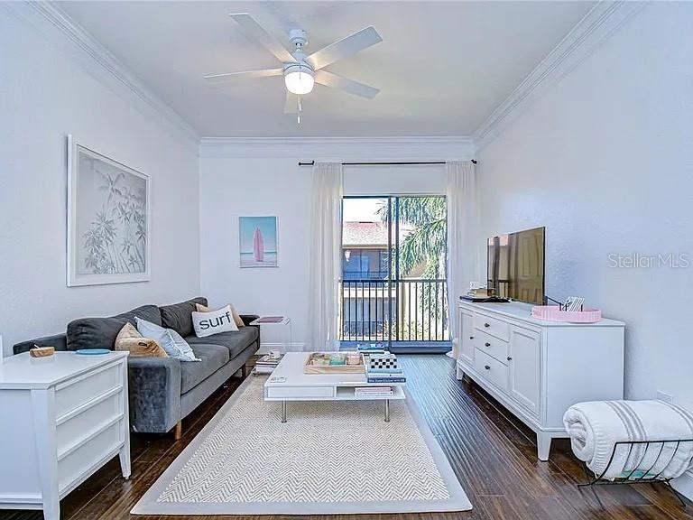 Listing photo id 14 for 4323 Bayside Village Drive 327
