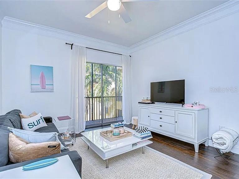 Listing photo id 15 for 4323 Bayside Village Drive 327