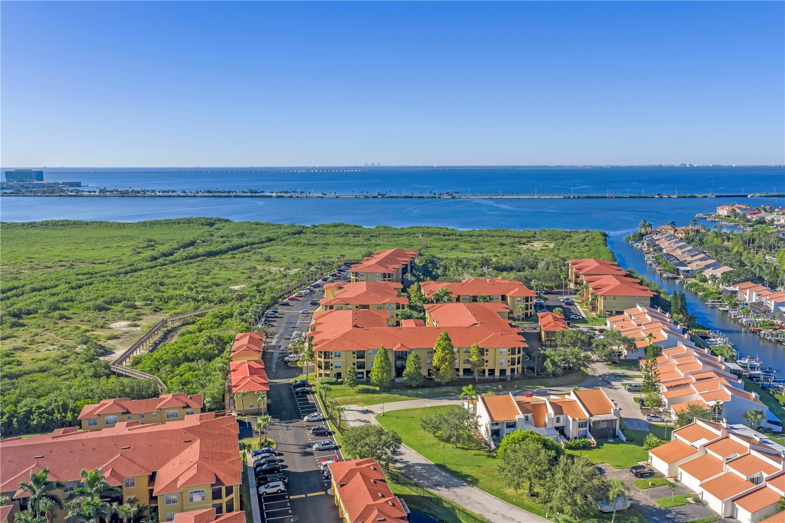 Listing photo id 36 for 4323 Bayside Village Drive 327