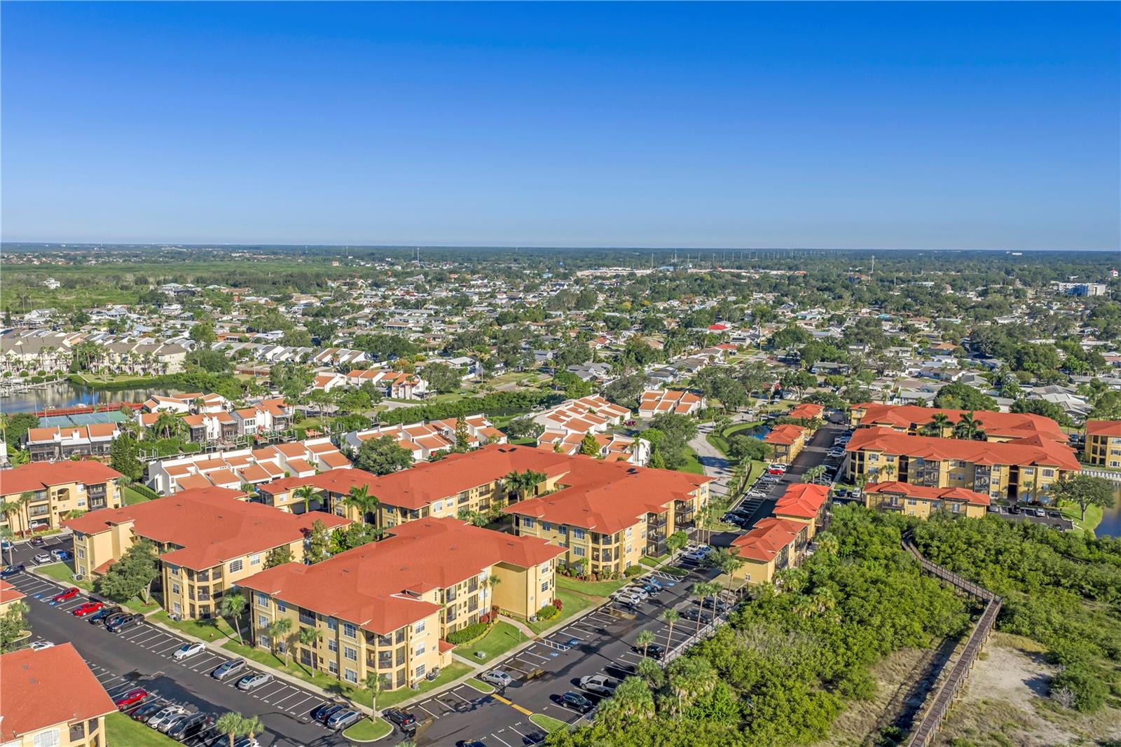 Listing photo id 41 for 4323 Bayside Village Drive 327