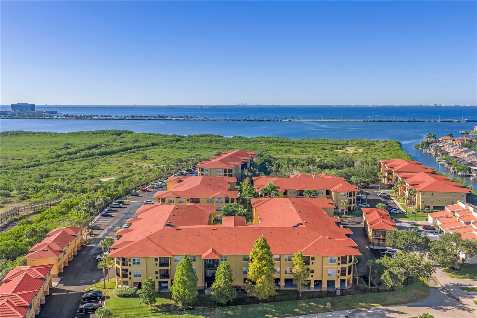 Listing photo id 44 for 4323 Bayside Village Drive 327
