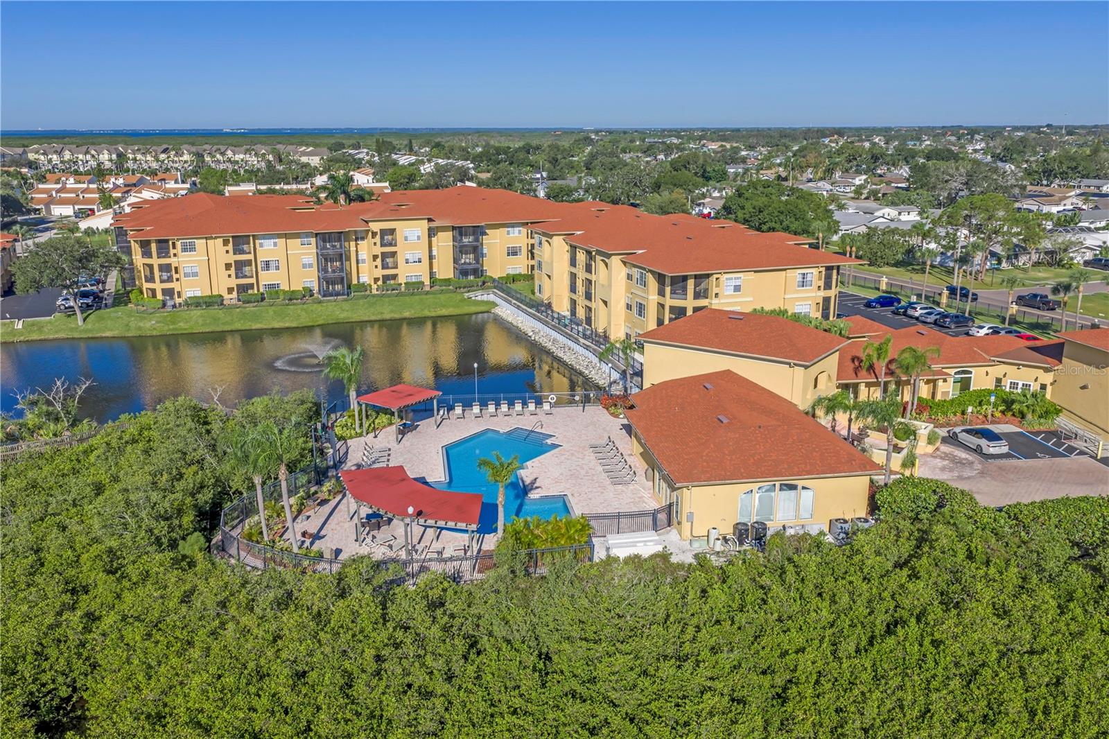 Listing photo id 49 for 4323 Bayside Village Drive 327