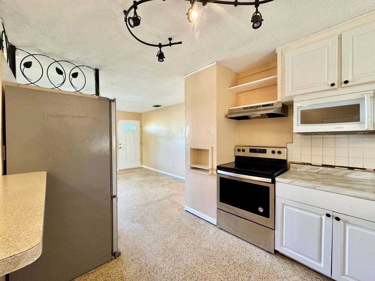Image 10 of 33 For 2511 Imlay Court S