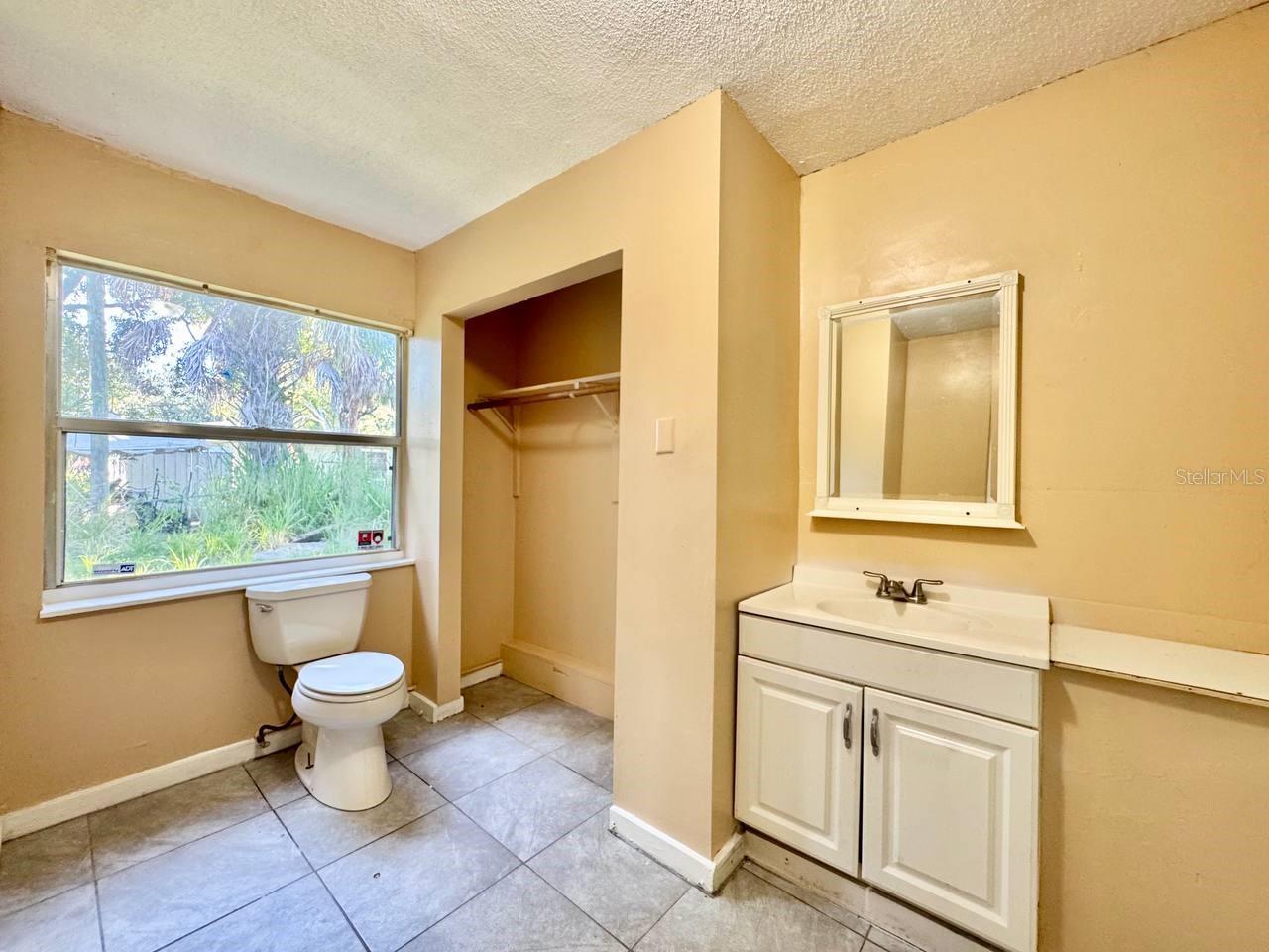 Image 17 of 33 For 2511 Imlay Court S