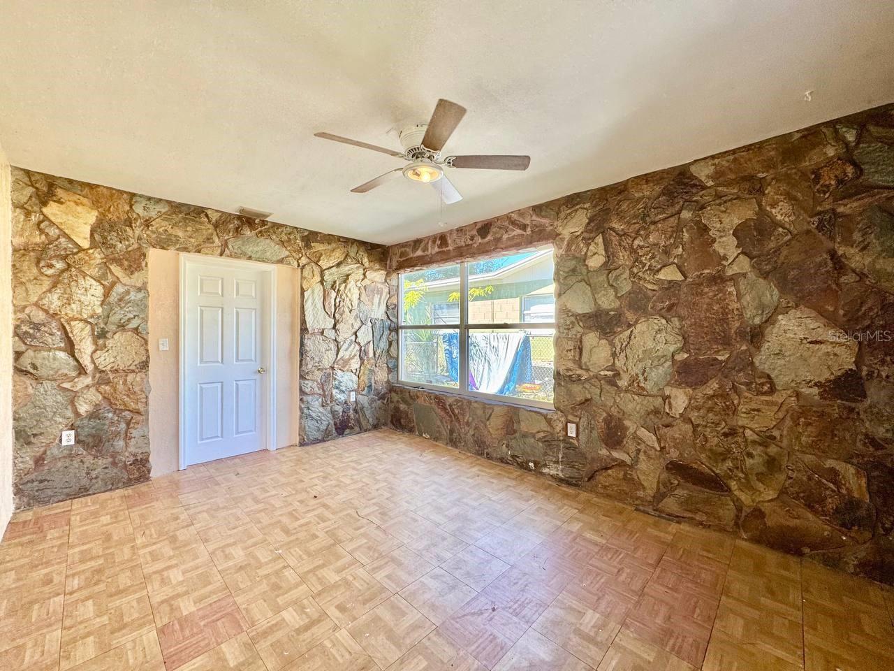 Image 20 of 33 For 2511 Imlay Court S