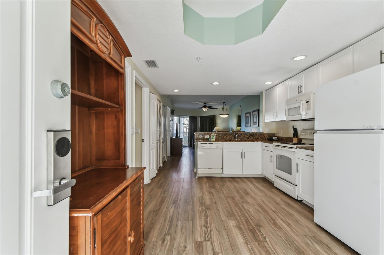 Image 6 of 50 For 12000 Gulf Boulevard 309n