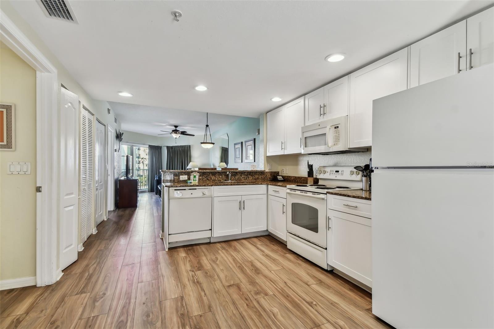 Image 7 of 50 For 12000 Gulf Boulevard 309n