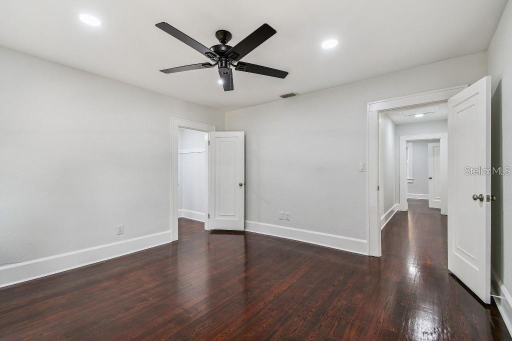 Image 11 of 14 For 1814 Bay Street Ne
