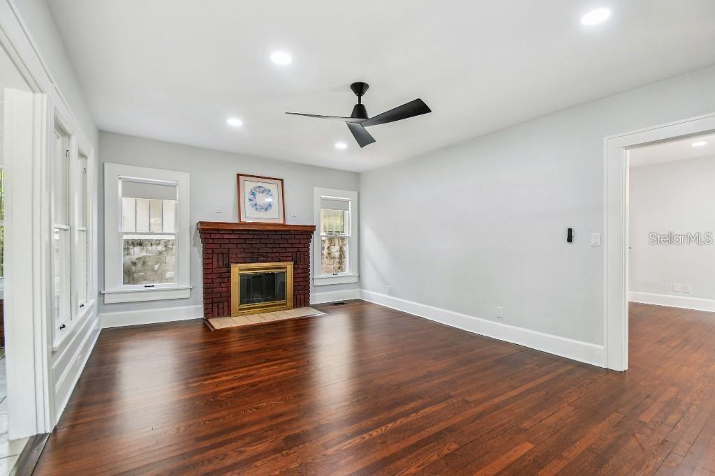 Image 2 of 14 For 1814 Bay Street Ne