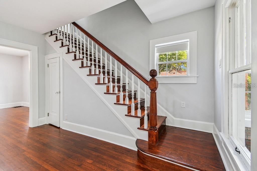 Image 3 of 14 For 1814 Bay Street Ne