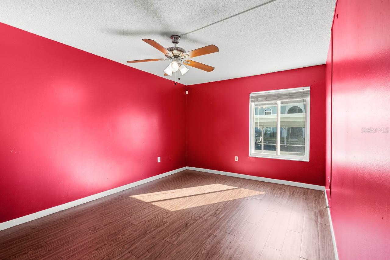 Image 10 of 40 For 11400 3rd Street N 1