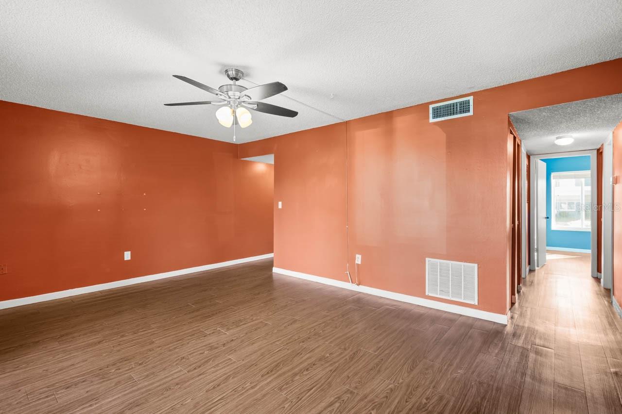 Image 16 of 40 For 11400 3rd Street N 1