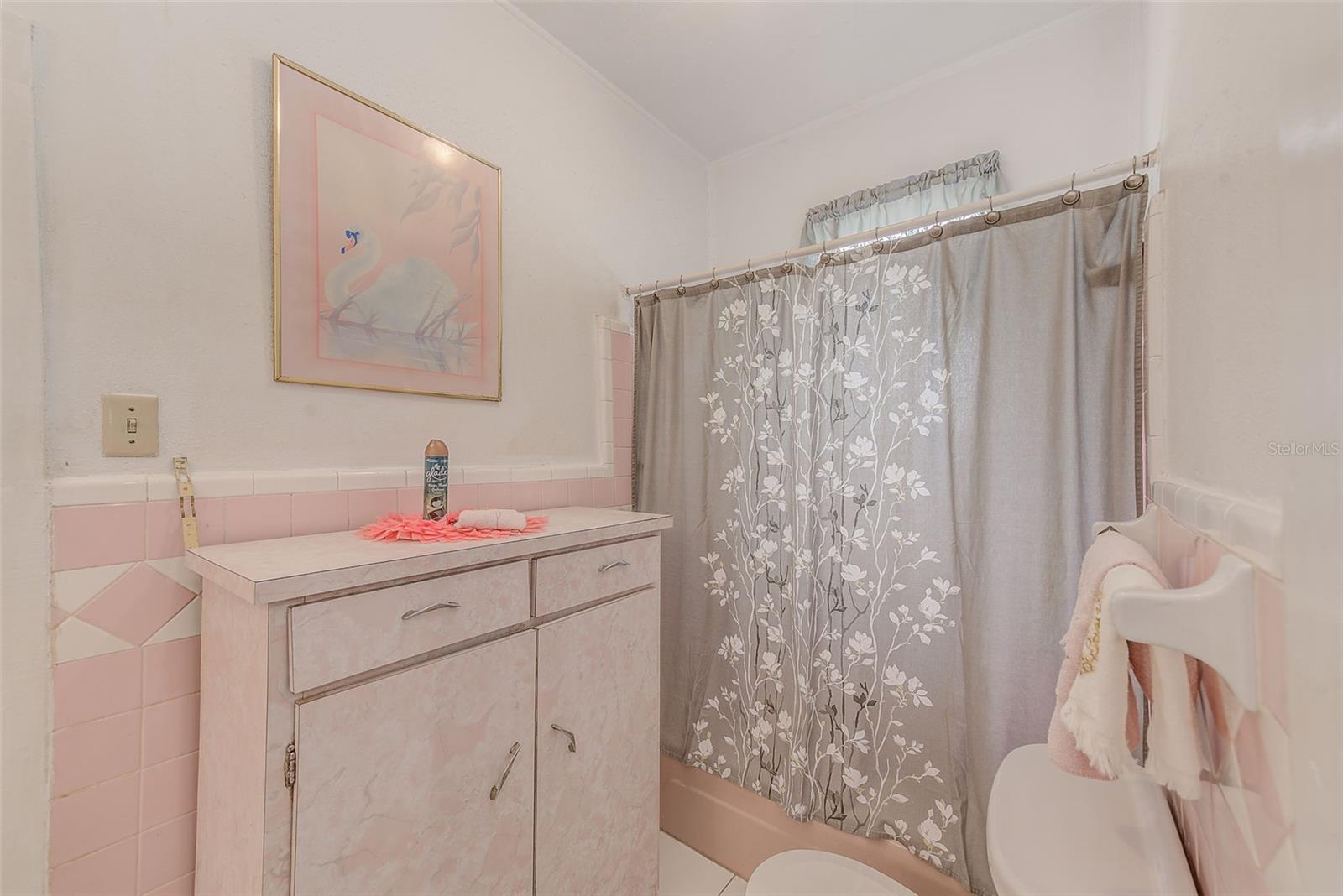 Image 18 of 40 For 632 Cross Street