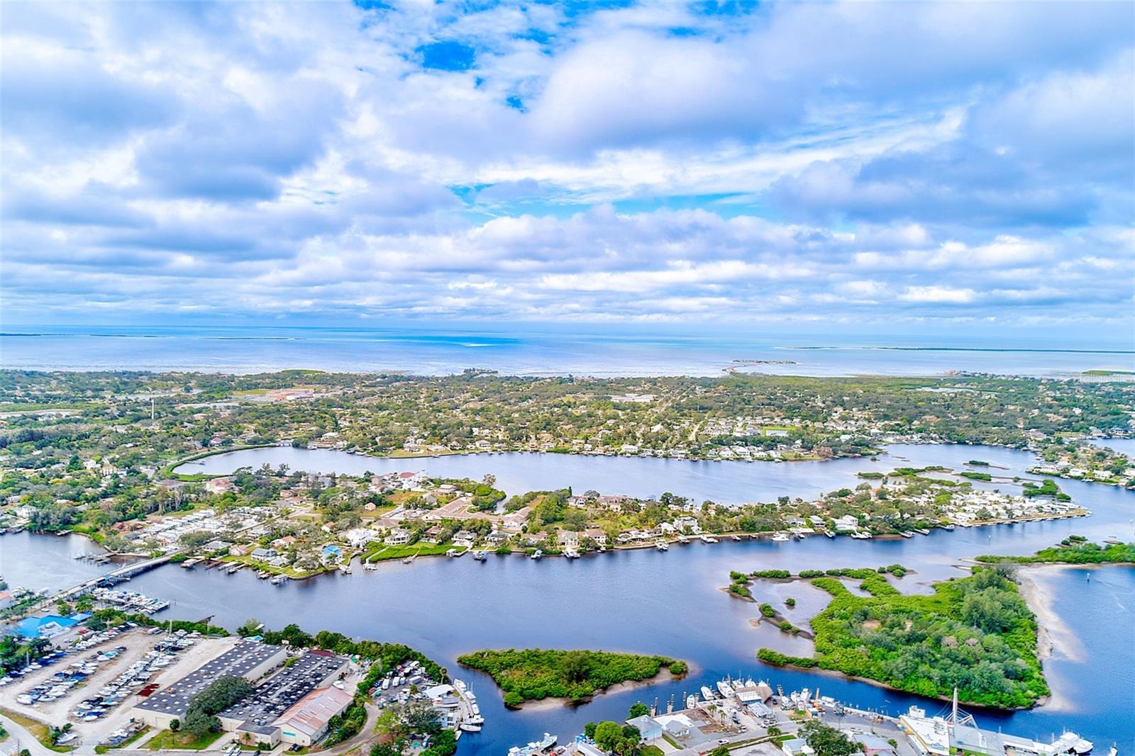 Image 37 of 40 For 632 Cross Street