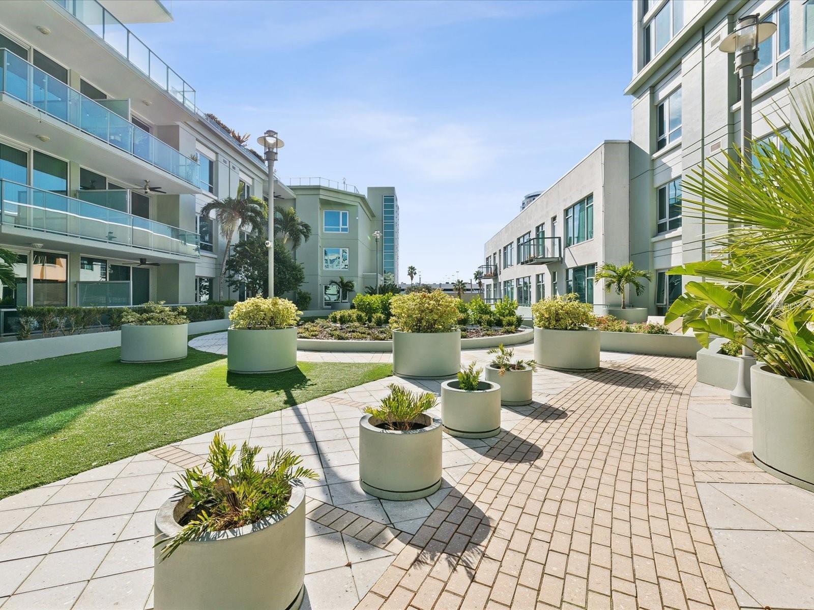 Image 43 of 64 For 912 Channelside Drive 2502