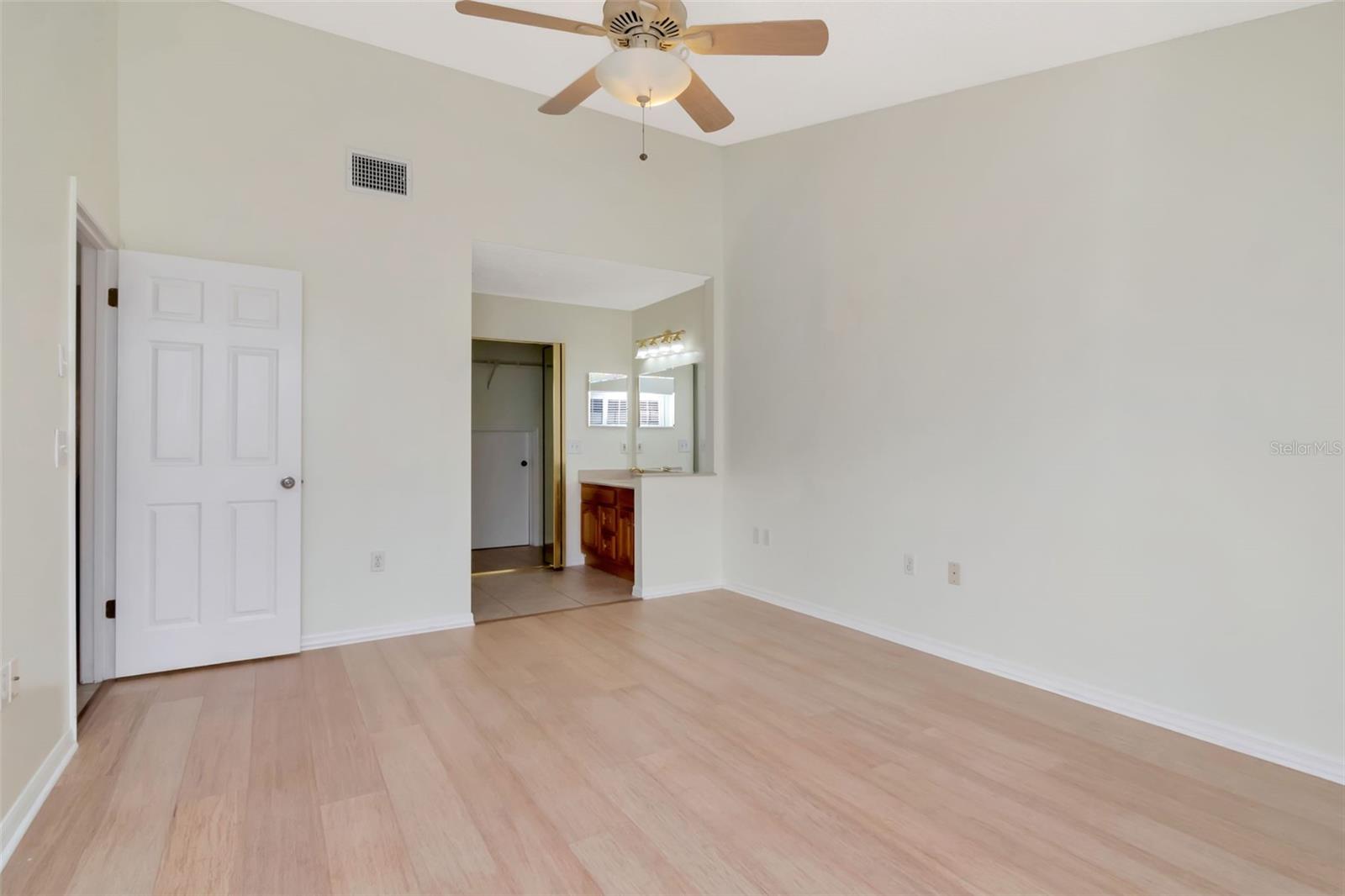 Image 7 of 26 For 10417 Saint Tropez Place 103