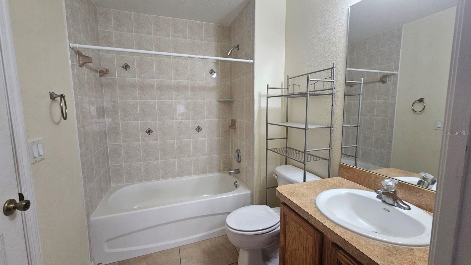 Image 14 of 17 For 5549 Oak Park Boulevard