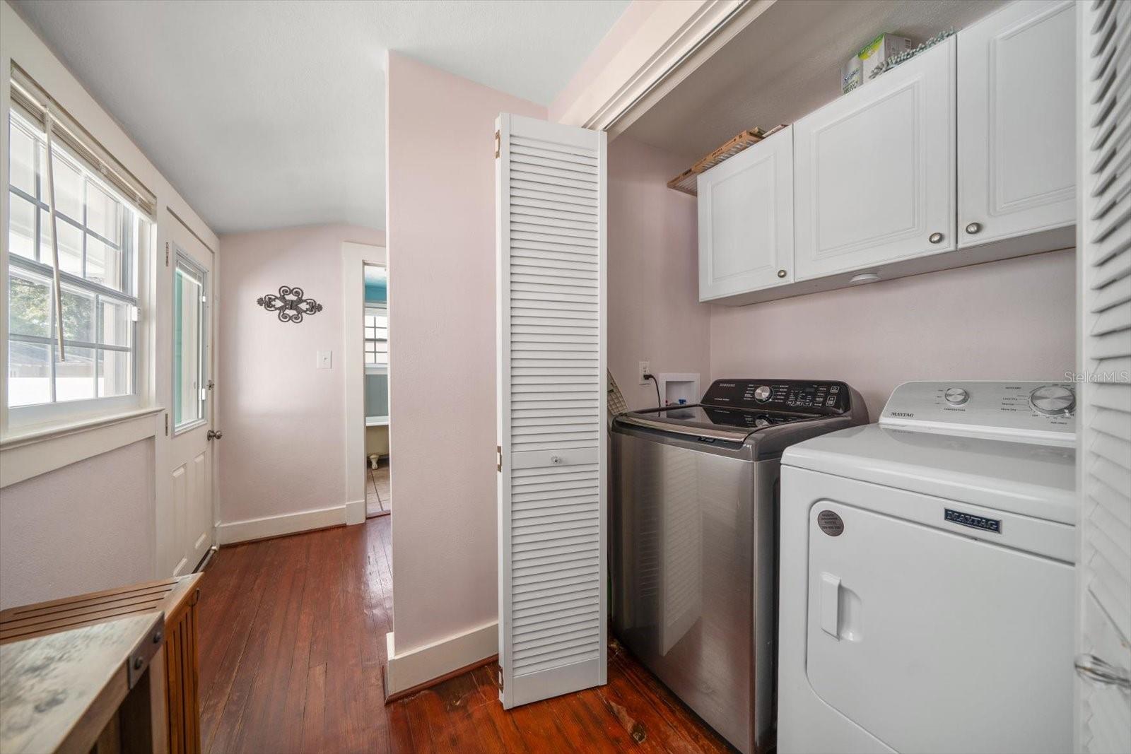 Image 16 of 33 For 915 Pine Street