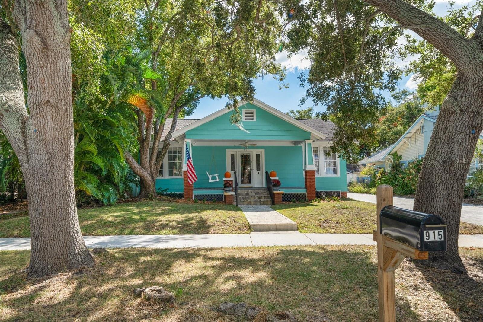 Image 2 of 33 For 915 Pine Street