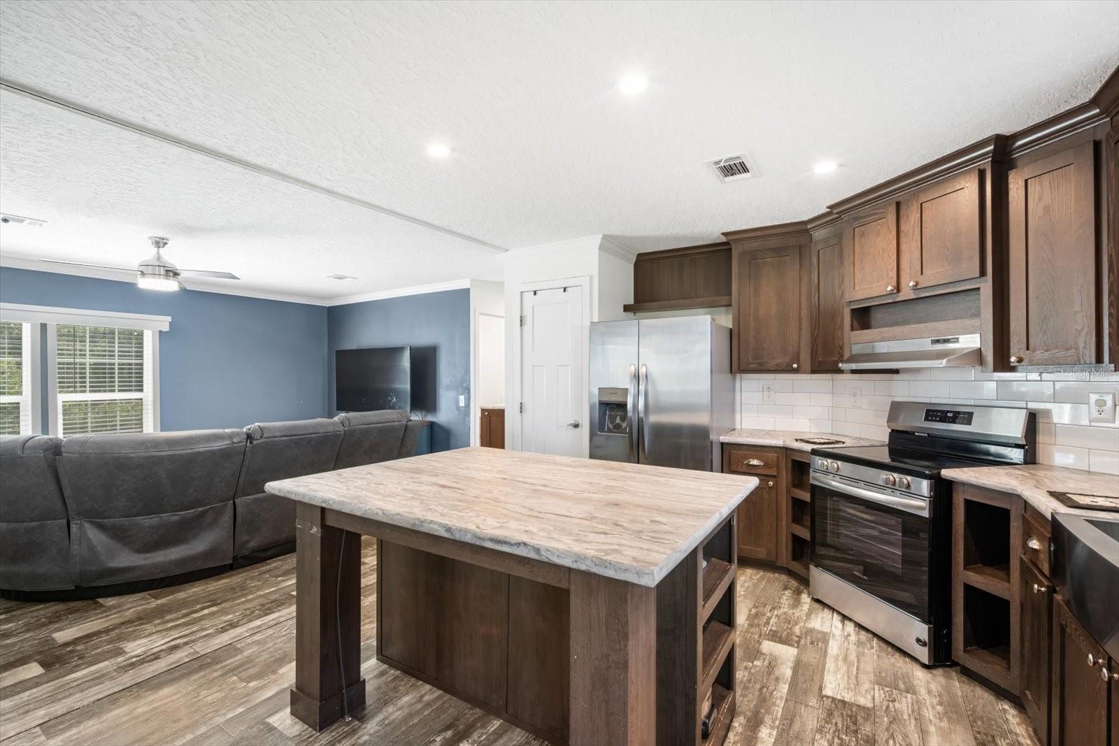 Image 10 of 30 For 3231 State Road 64 E