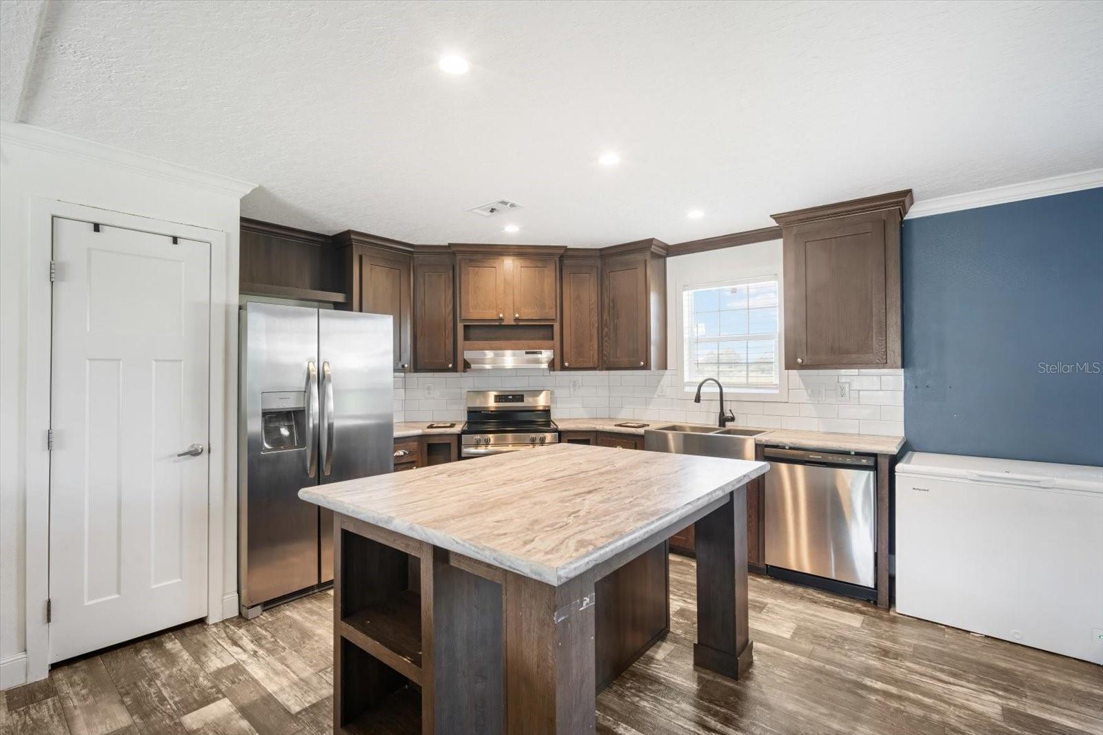 Image 9 of 30 For 3231 State Road 64 E