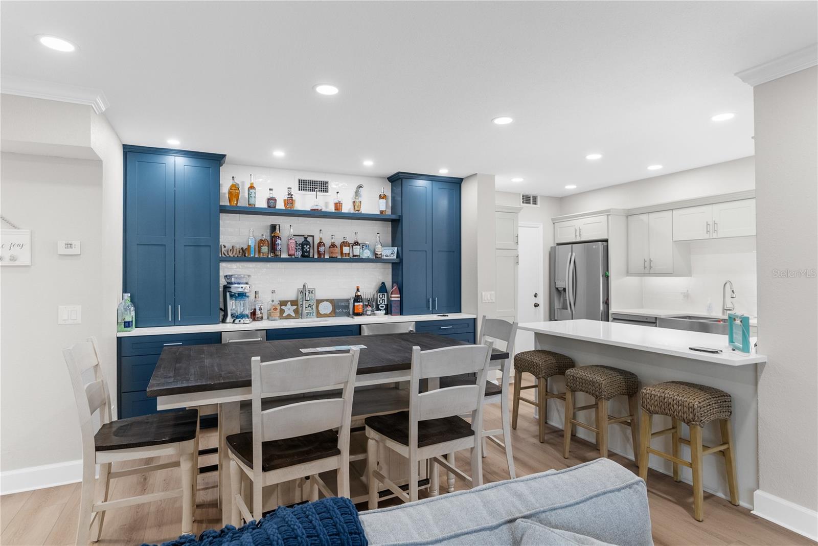 Image 19 of 27 For 5396 Gulf Boulevard 709