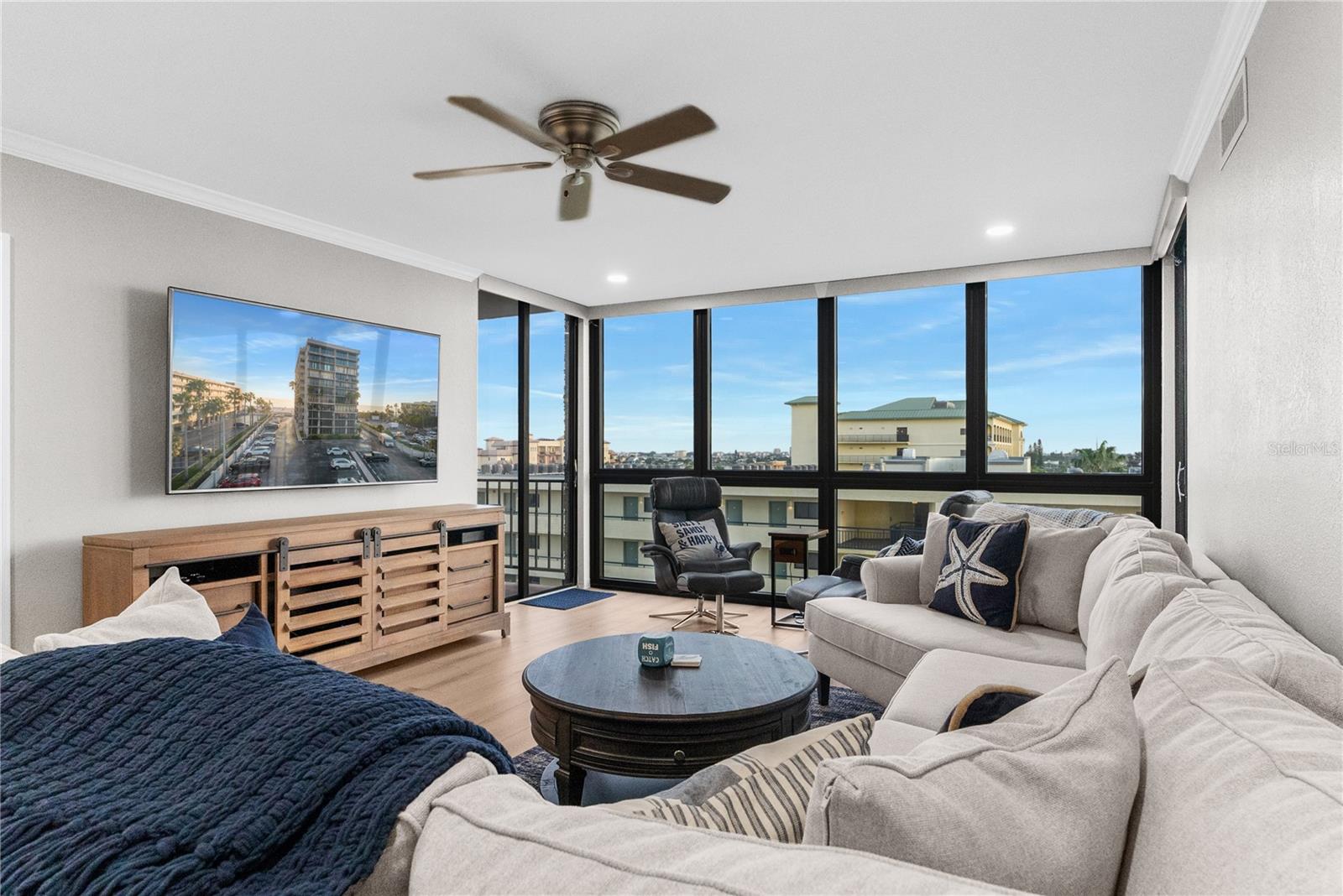 Image 23 of 27 For 5396 Gulf Boulevard 709