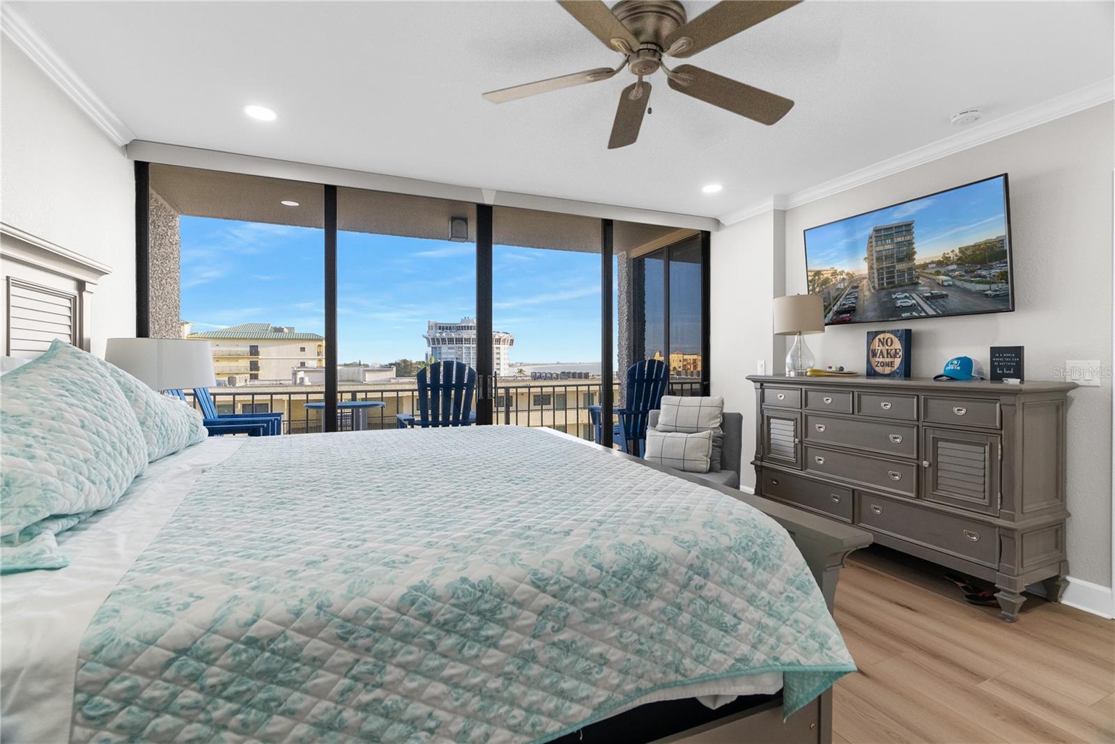 Image 8 of 27 For 5396 Gulf Boulevard 709
