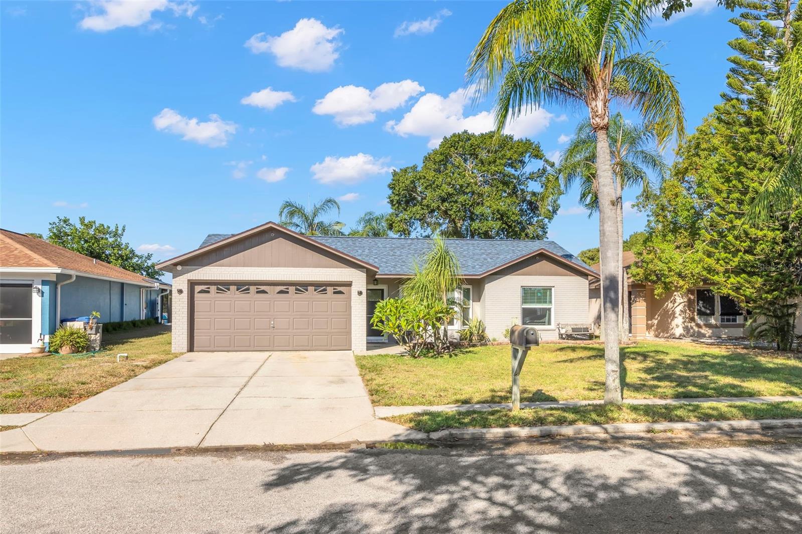 Image 3 of 33 For 3339 Ocio Street