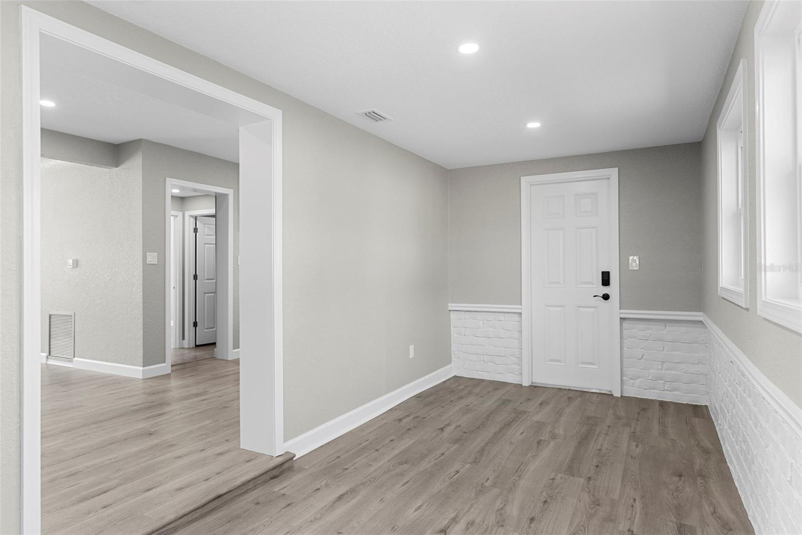 Image 13 of 37 For 801 63rd Avenue S