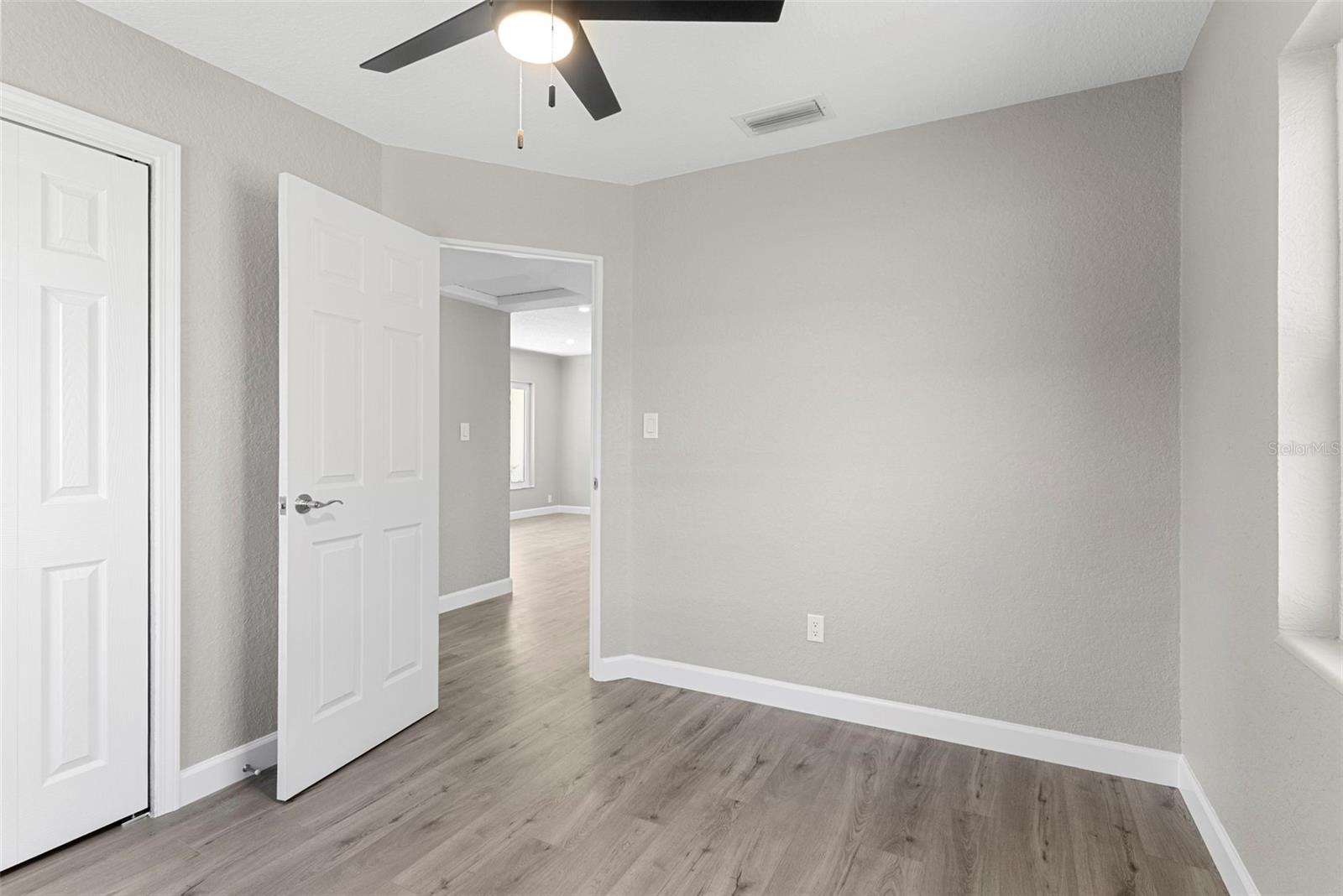 Image 21 of 37 For 801 63rd Avenue S