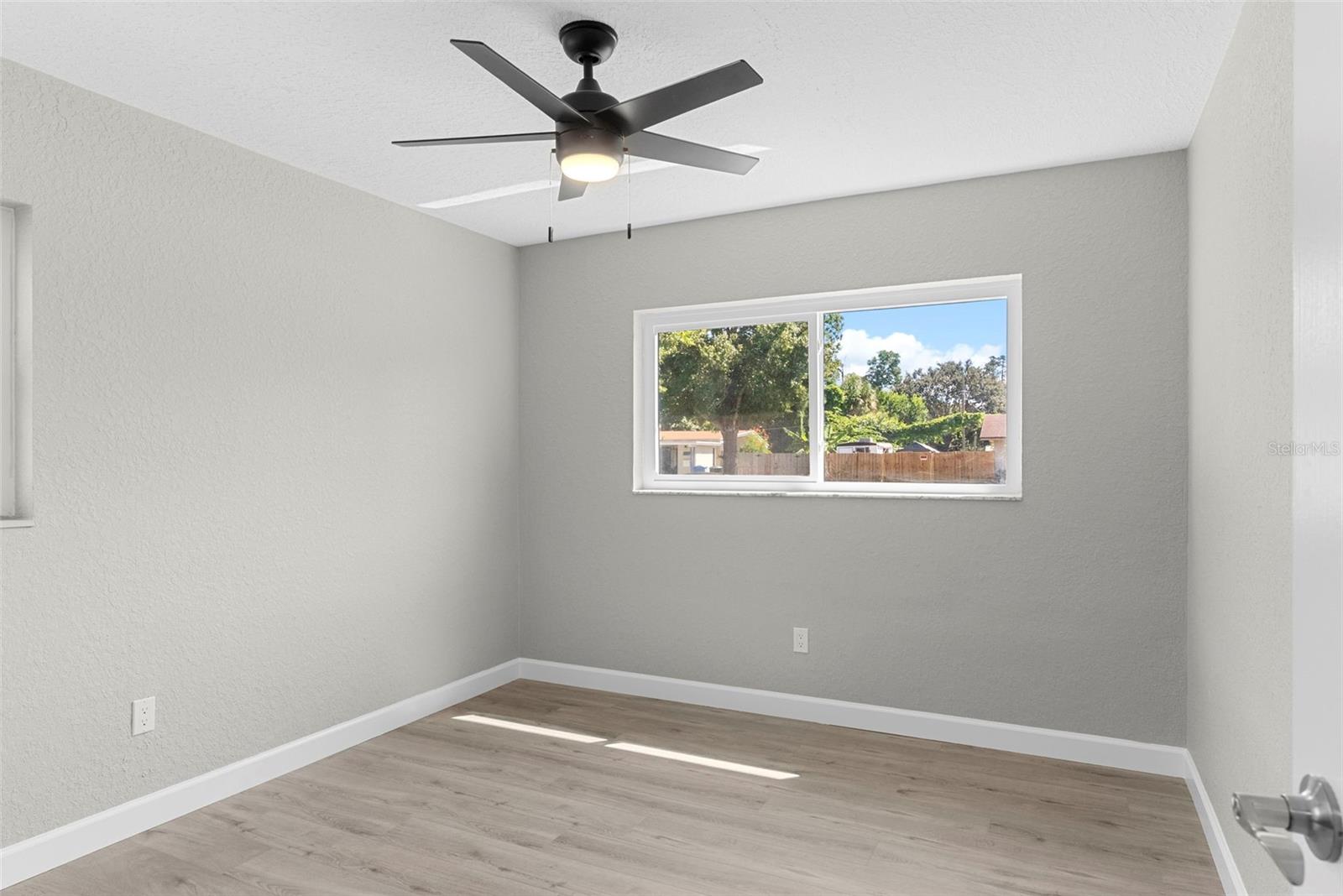 Image 23 of 37 For 801 63rd Avenue S