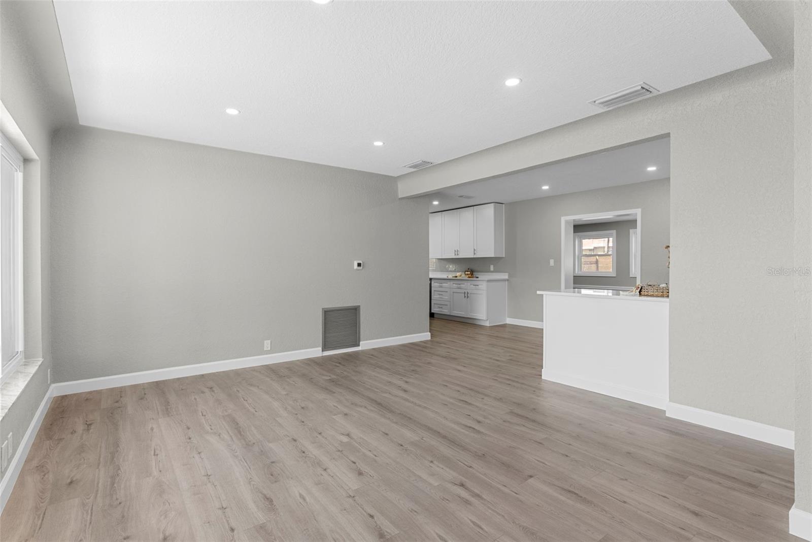 Image 5 of 37 For 801 63rd Avenue S