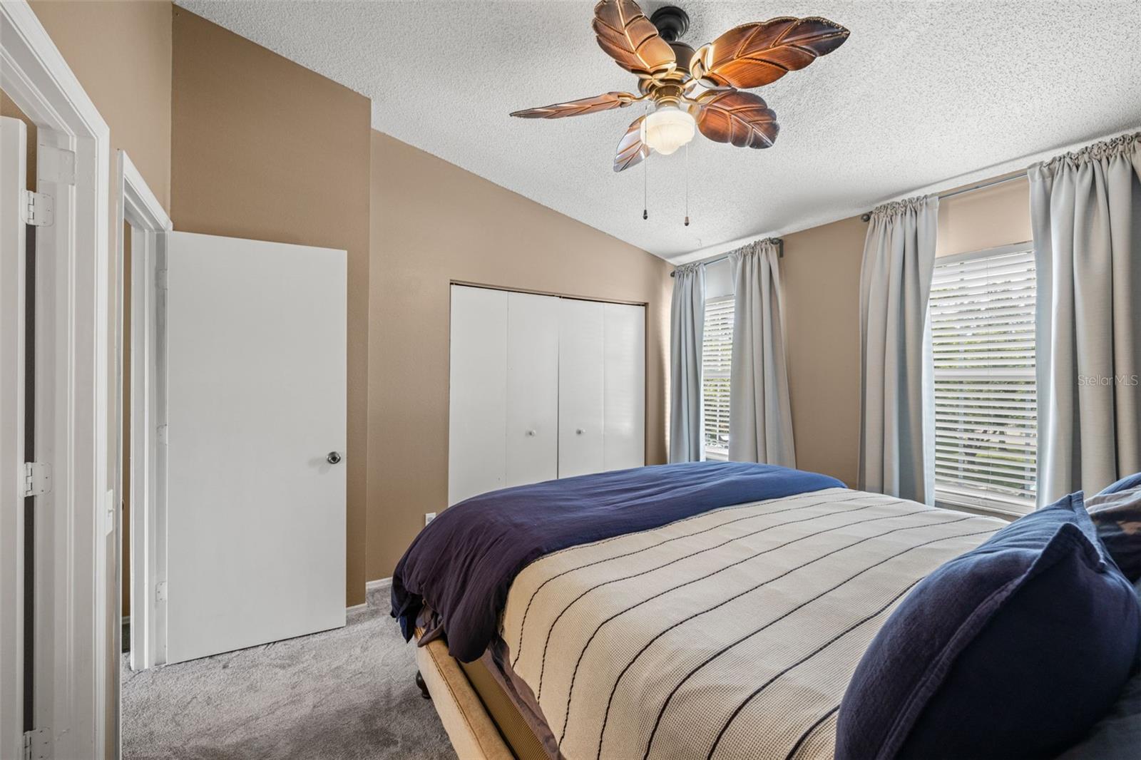 Image 20 of 40 For 6025 Bayside Key Drive