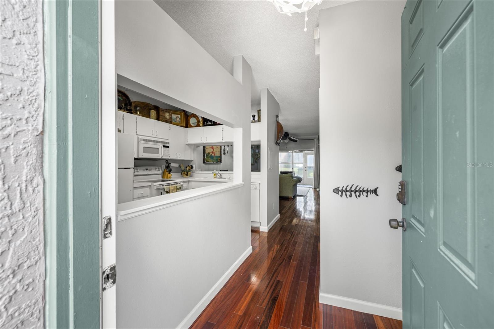 Image 36 of 40 For 6025 Bayside Key Drive