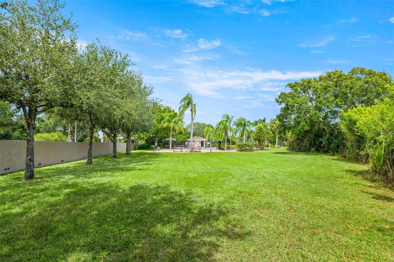 Image 37 of 40 For 6025 Bayside Key Drive