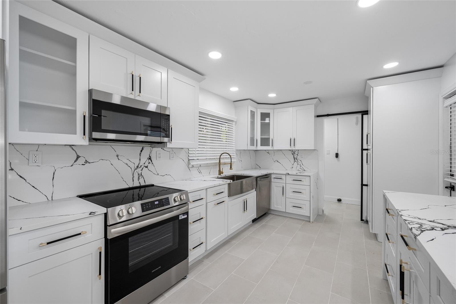 Image 14 of 30 For 3141 Alta Vista Street