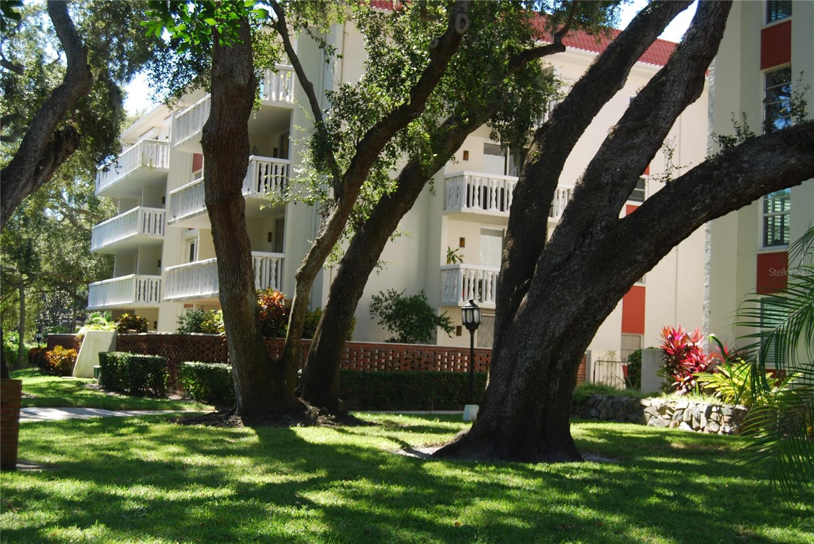 Image 19 of 57 For 2650 Pearce Drive 106