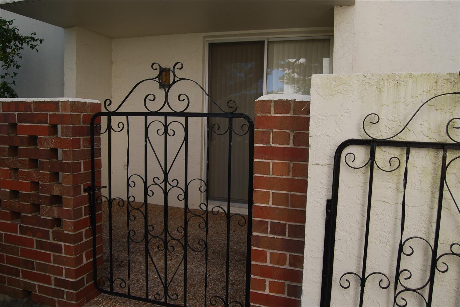 Image 21 of 57 For 2650 Pearce Drive 106