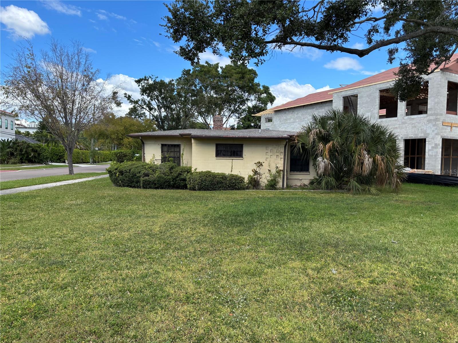 Image 3 of 4 For 61 Adalia Avenue