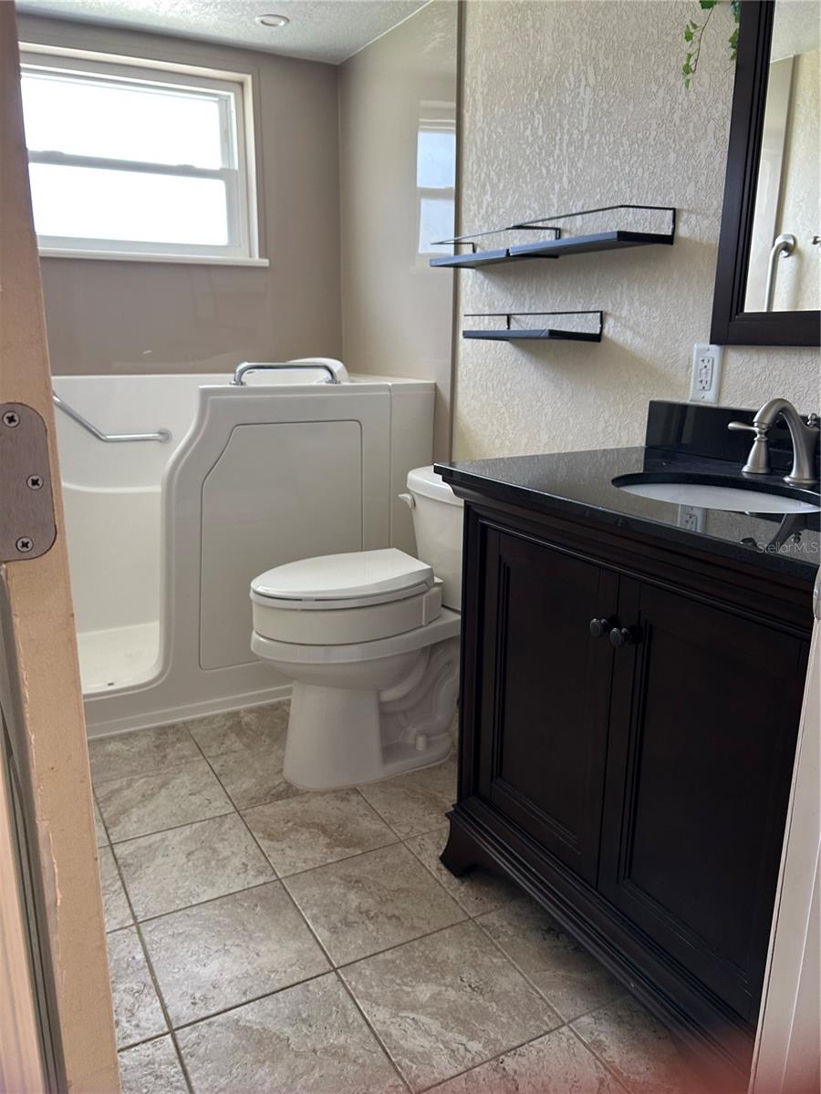 Image 18 of 42 For 3260 Parkway Place