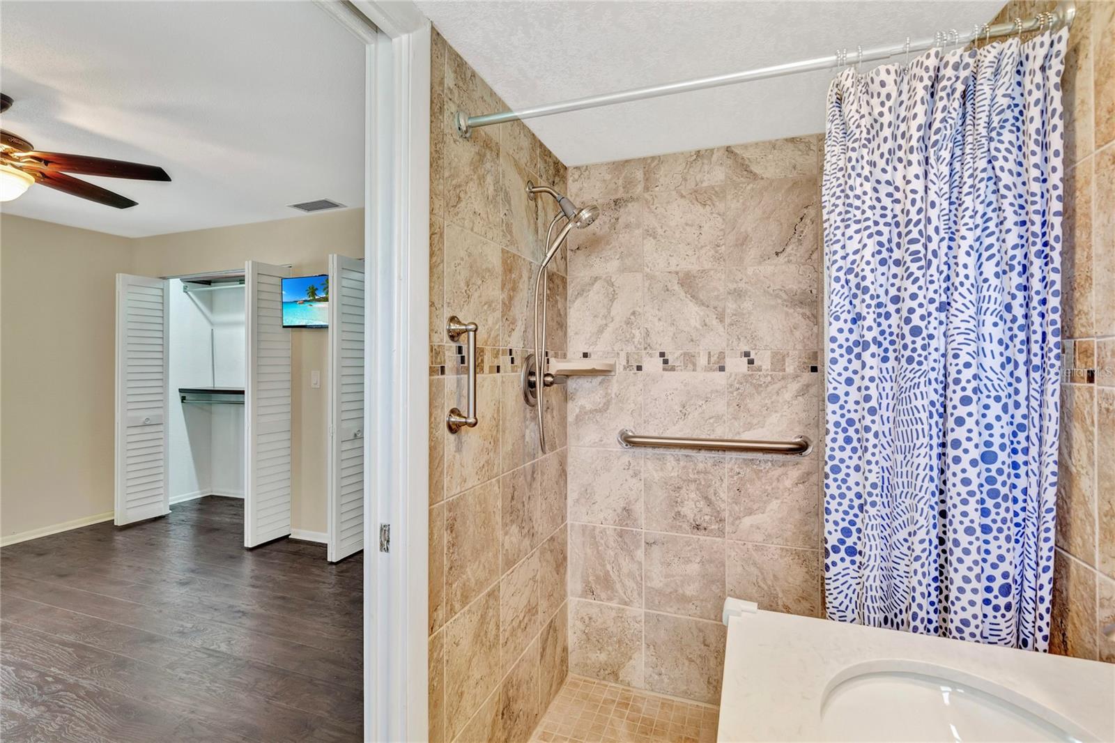 Image 23 of 42 For 3260 Parkway Place