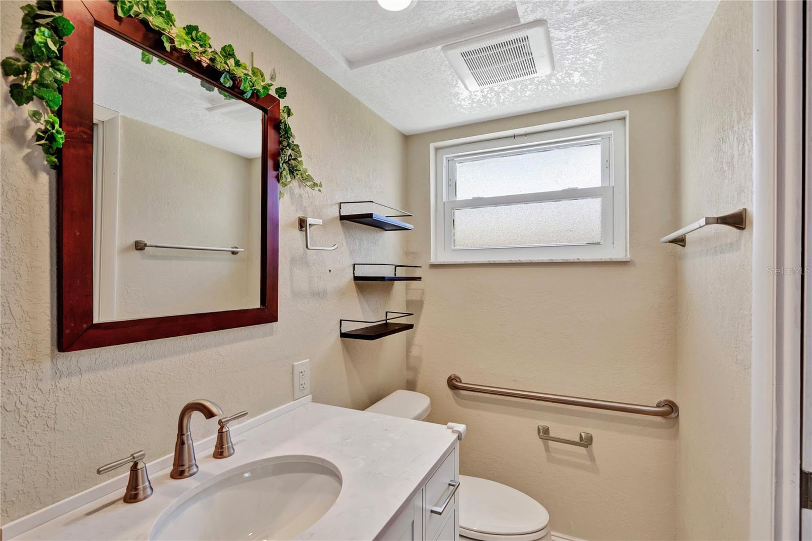 Image 24 of 42 For 3260 Parkway Place