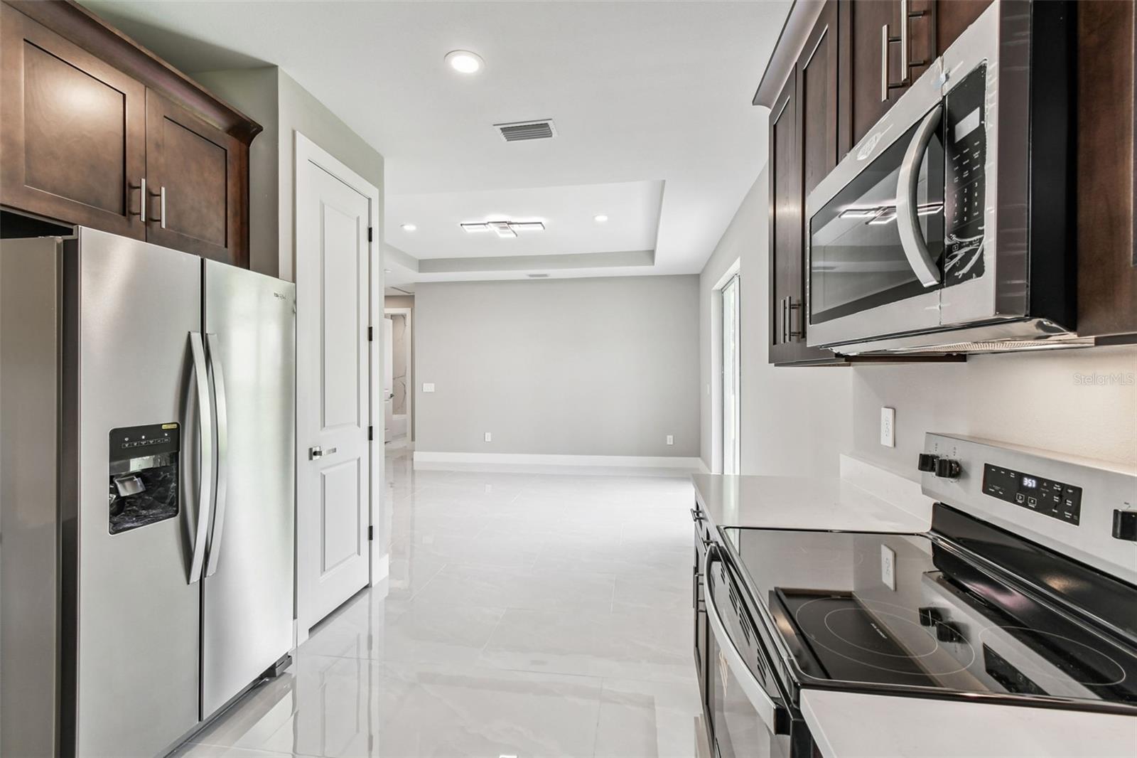 Image 23 of 64 For 300 Lemon Avenue