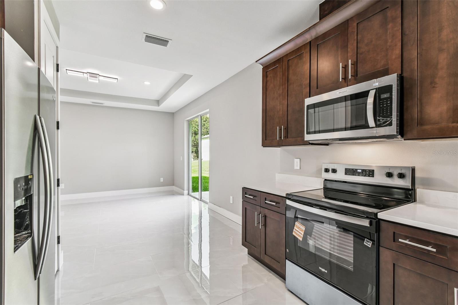 Image 24 of 64 For 300 Lemon Avenue